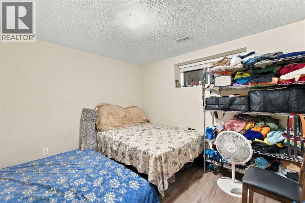 242 Savanna Close NE - photo 36