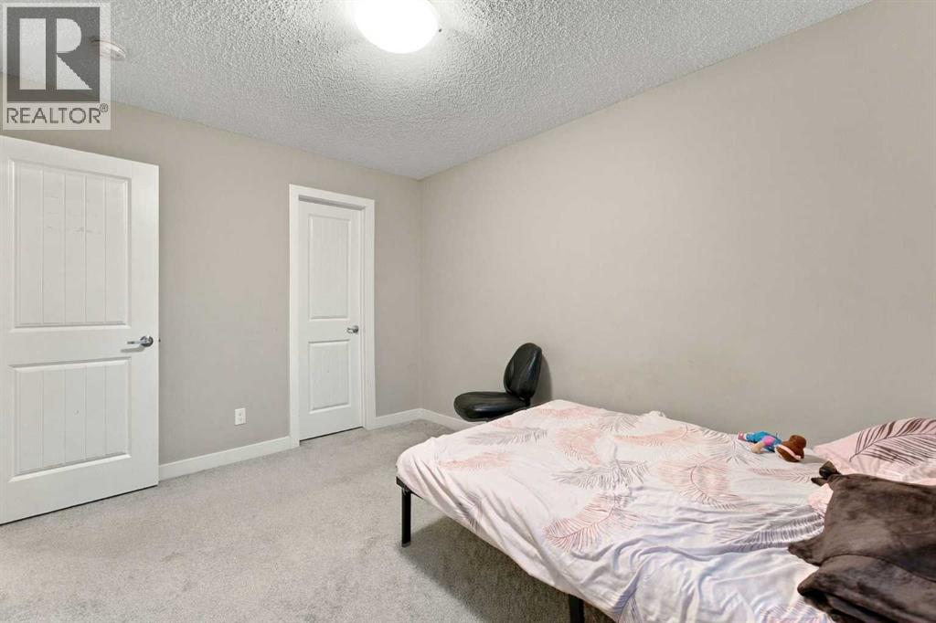242 Savanna Close NE - photo 31