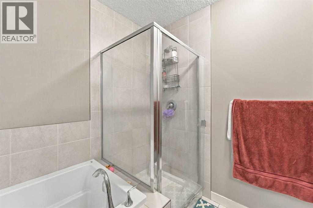242 Savanna Close NE - photo 24
