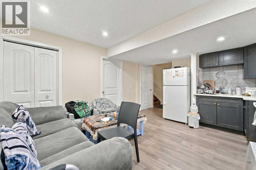 242 Savanna Close NE - photo 39