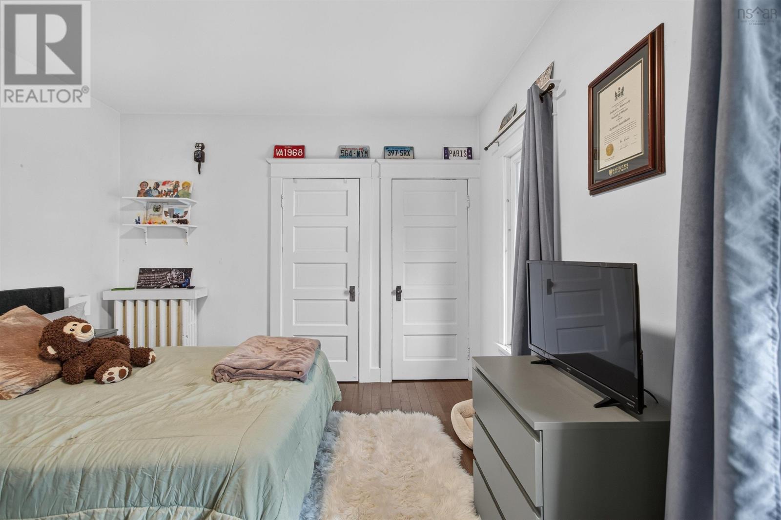 6421/6423 Coburg Road - 32