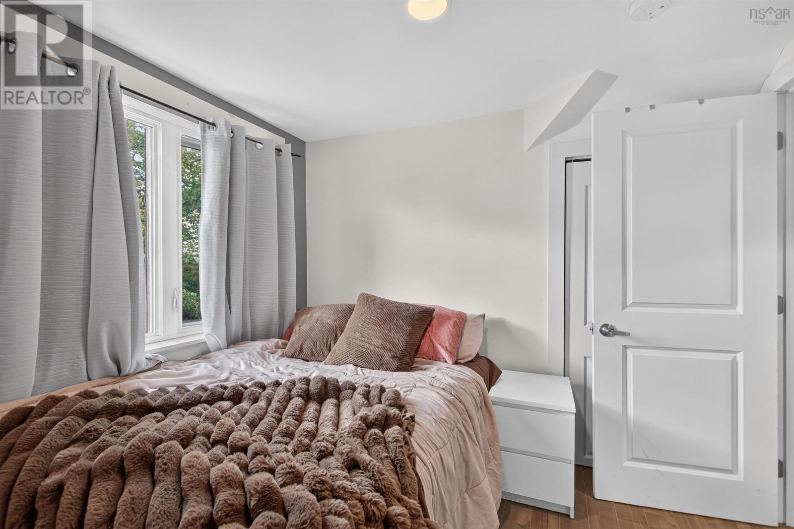 6421/6423 Coburg Road - 43