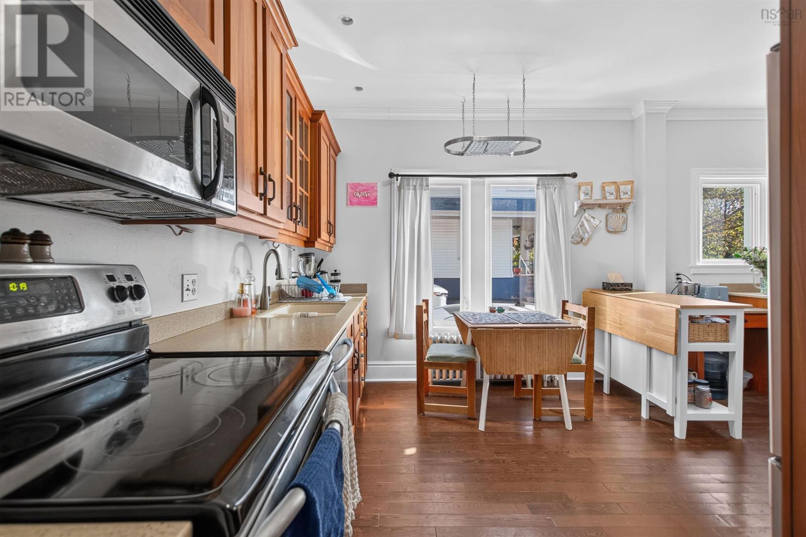 6421/6423 Coburg Road - 8
