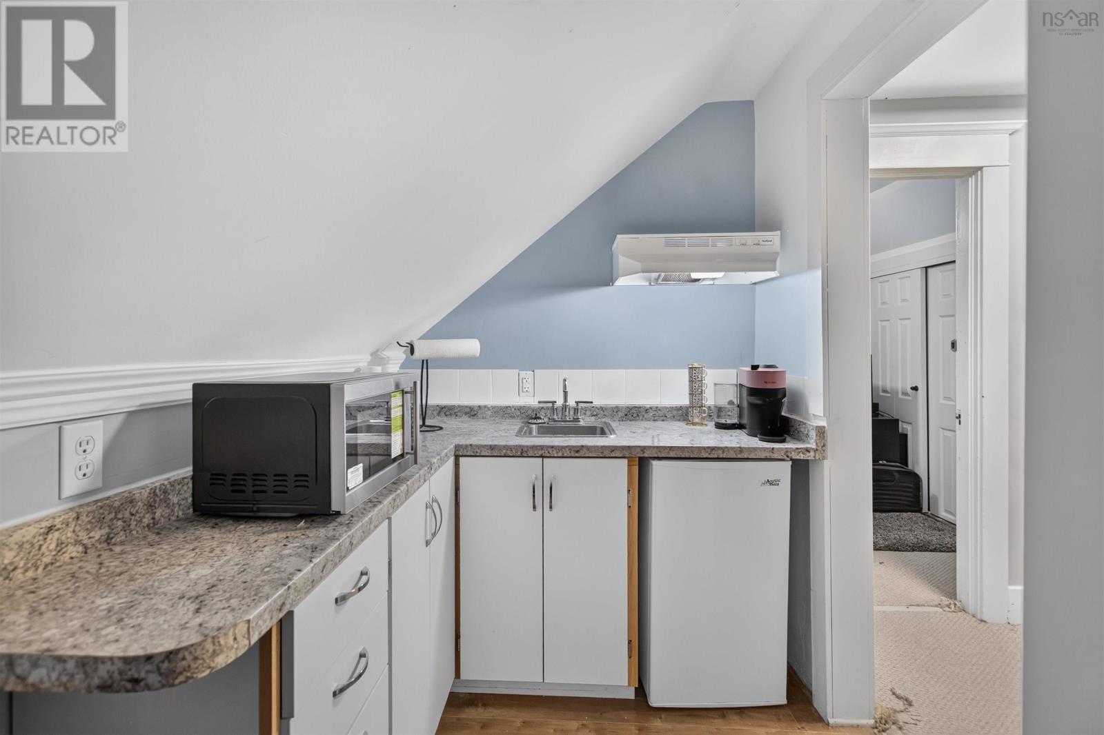 6421/6423 Coburg Road - 45