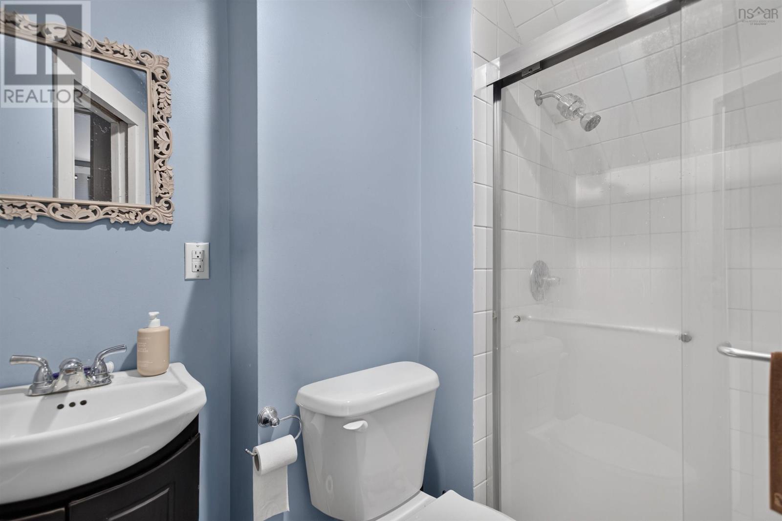 6421/6423 Coburg Road - 44