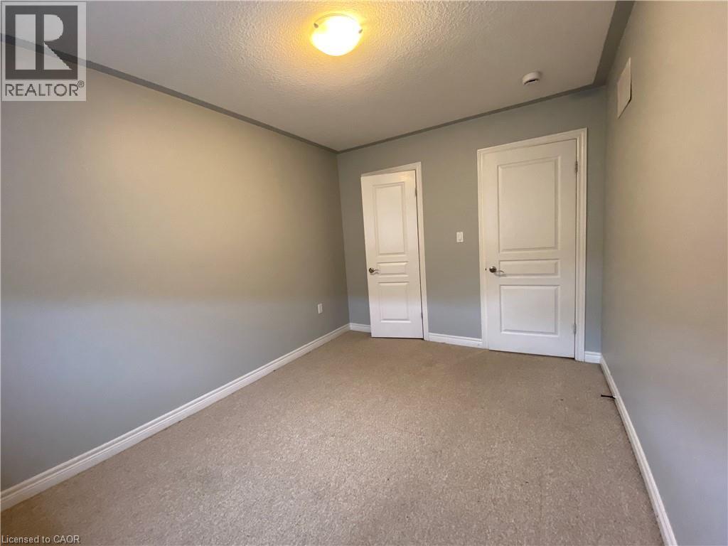 90 Bloom Crescent — photo 16