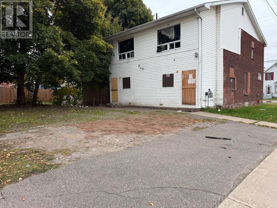 104 Albert ST E - 5