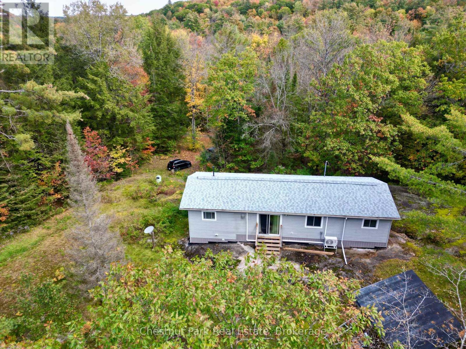 1041 Holiday Park Drive — photo 2