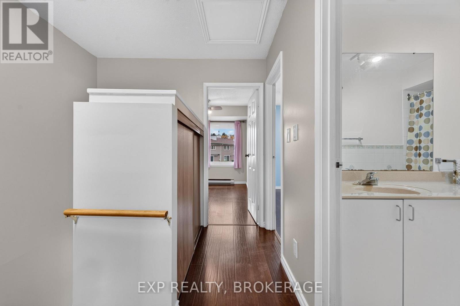 115 Wright Crescent — photo 18