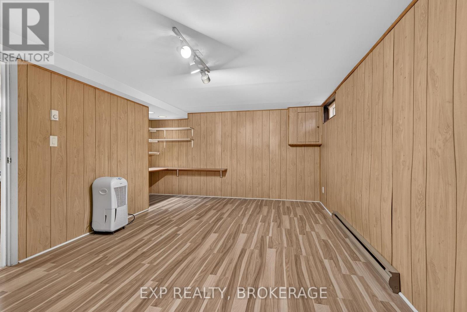#78 115 WRIGHT CRESCENT - 29