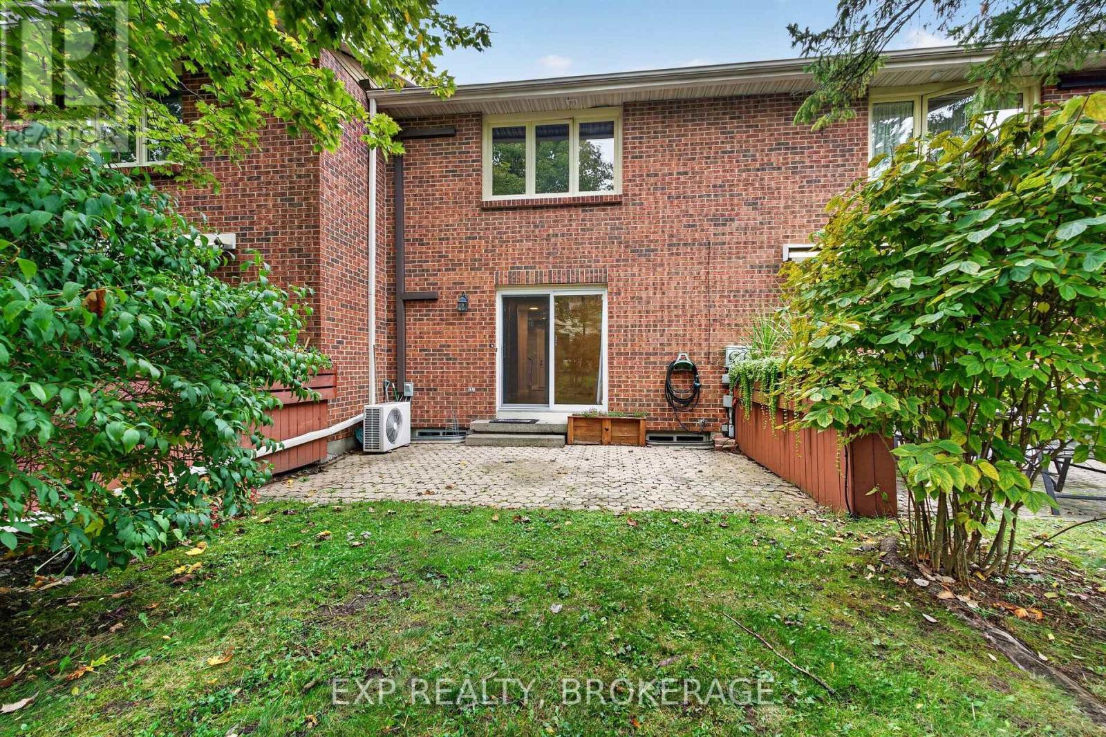 115 Wright Crescent — photo 36