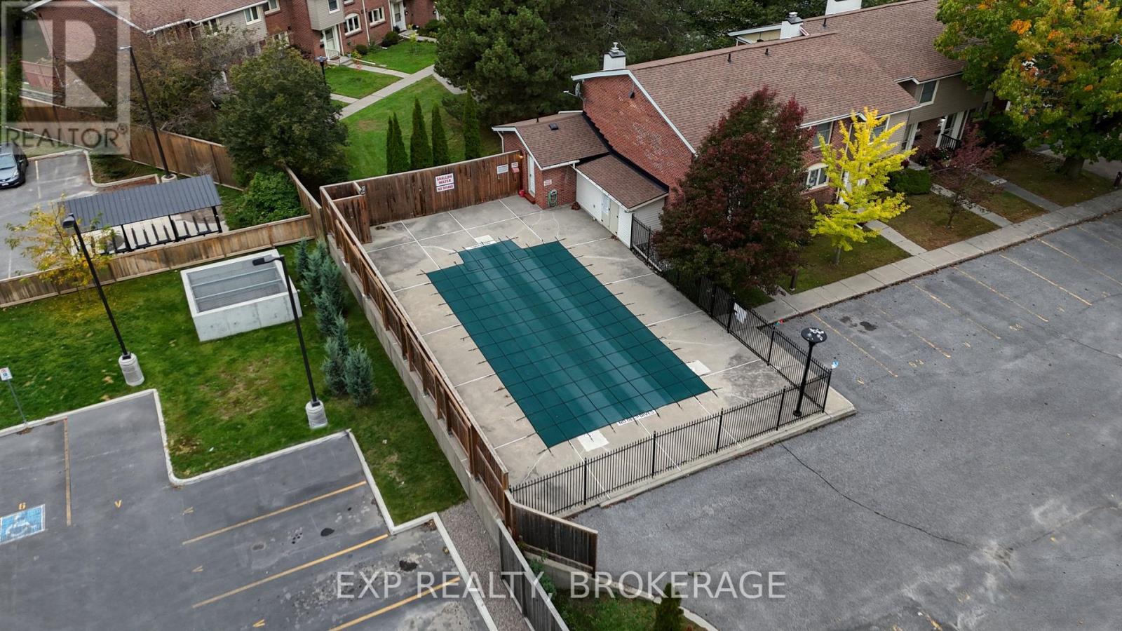 115 Wright Crescent — photo 39