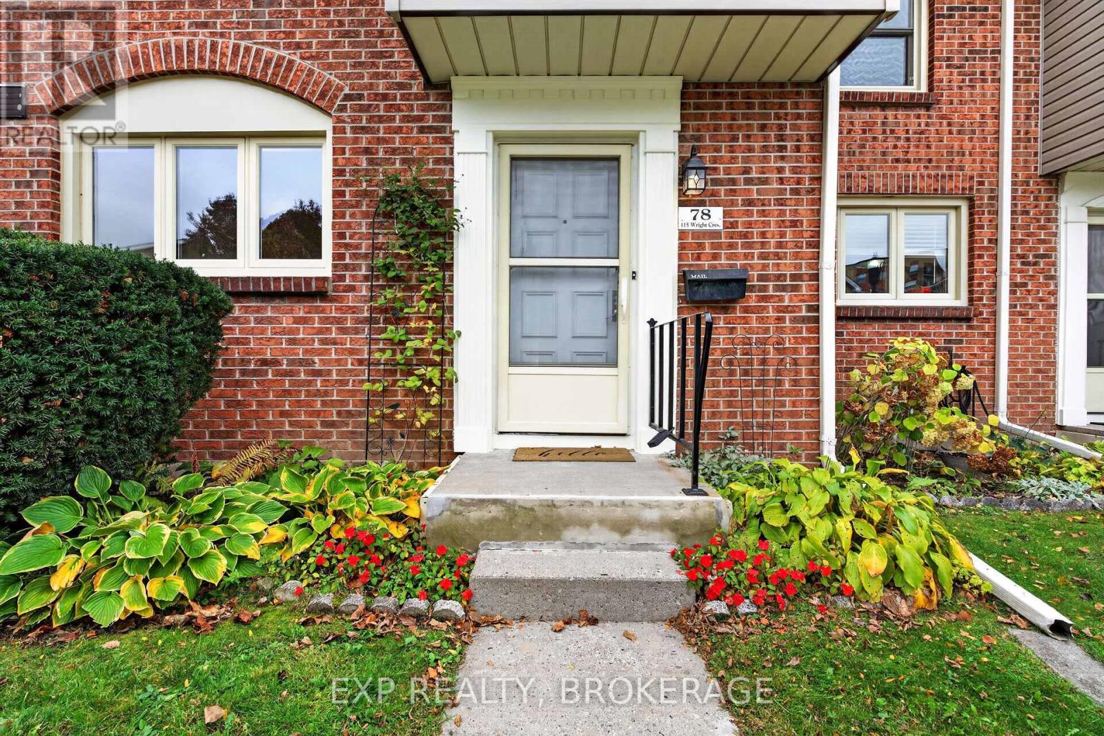 115 Wright Crescent — photo 4