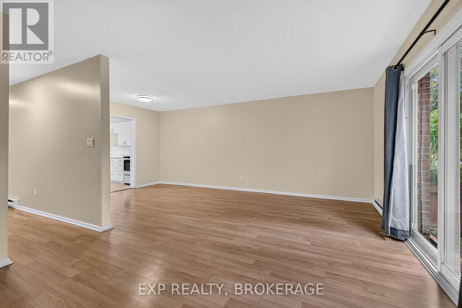 115 Wright Crescent — photo 8
