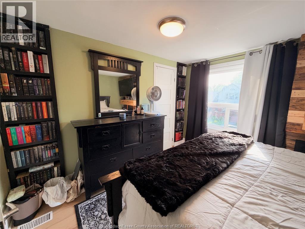 1508 Gladstone Avenue — photo 12