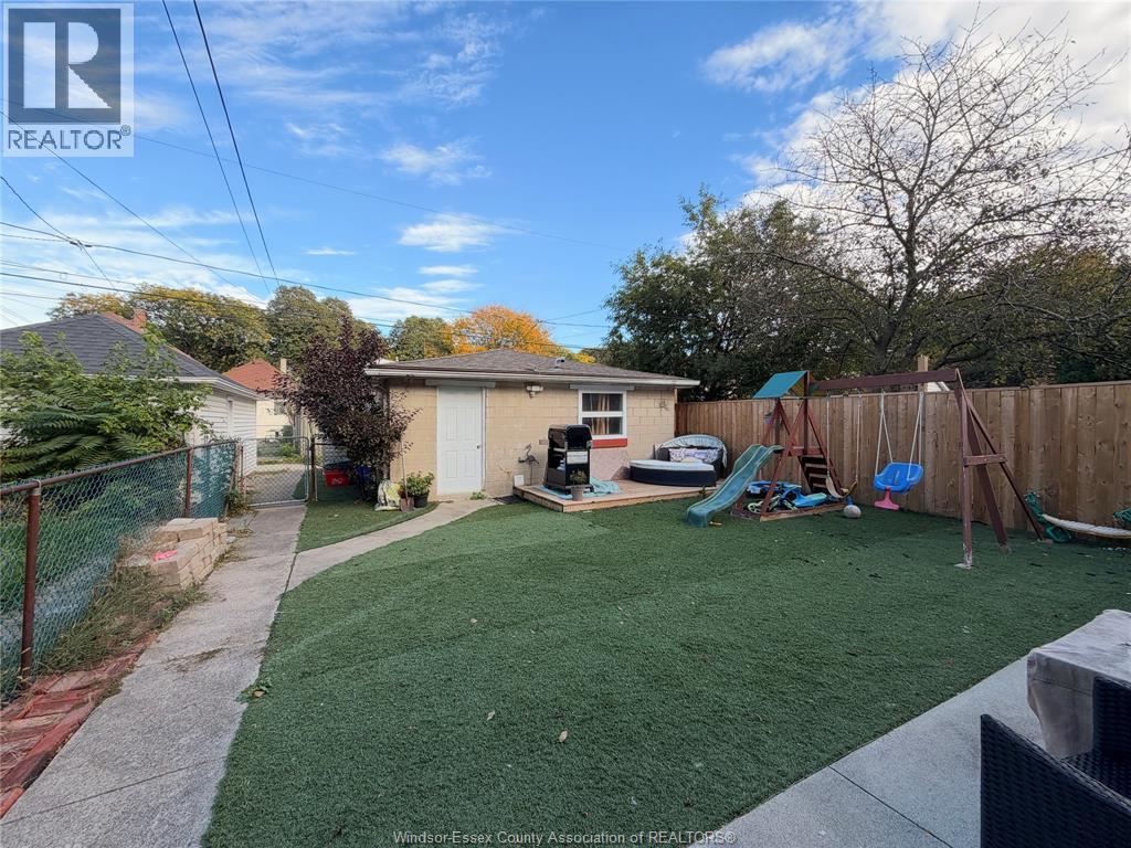 1508 Gladstone Avenue — photo 21