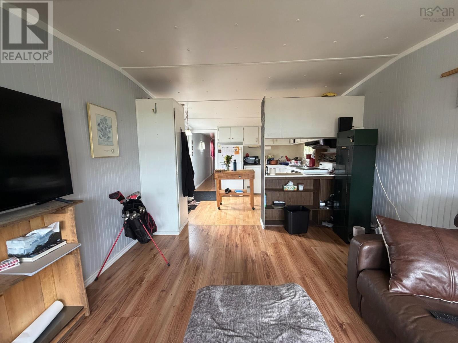 4 LeMarquis Drive - 10