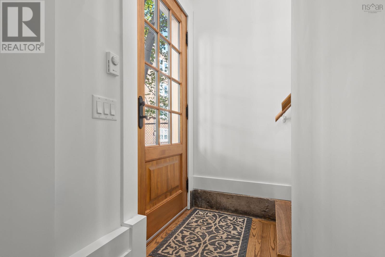 1951 Vernon Street - 34