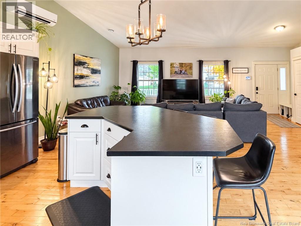 3 Amanda Street - 12