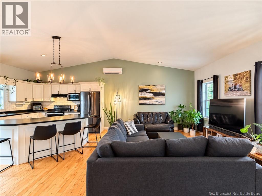 3 Amanda Street - 6