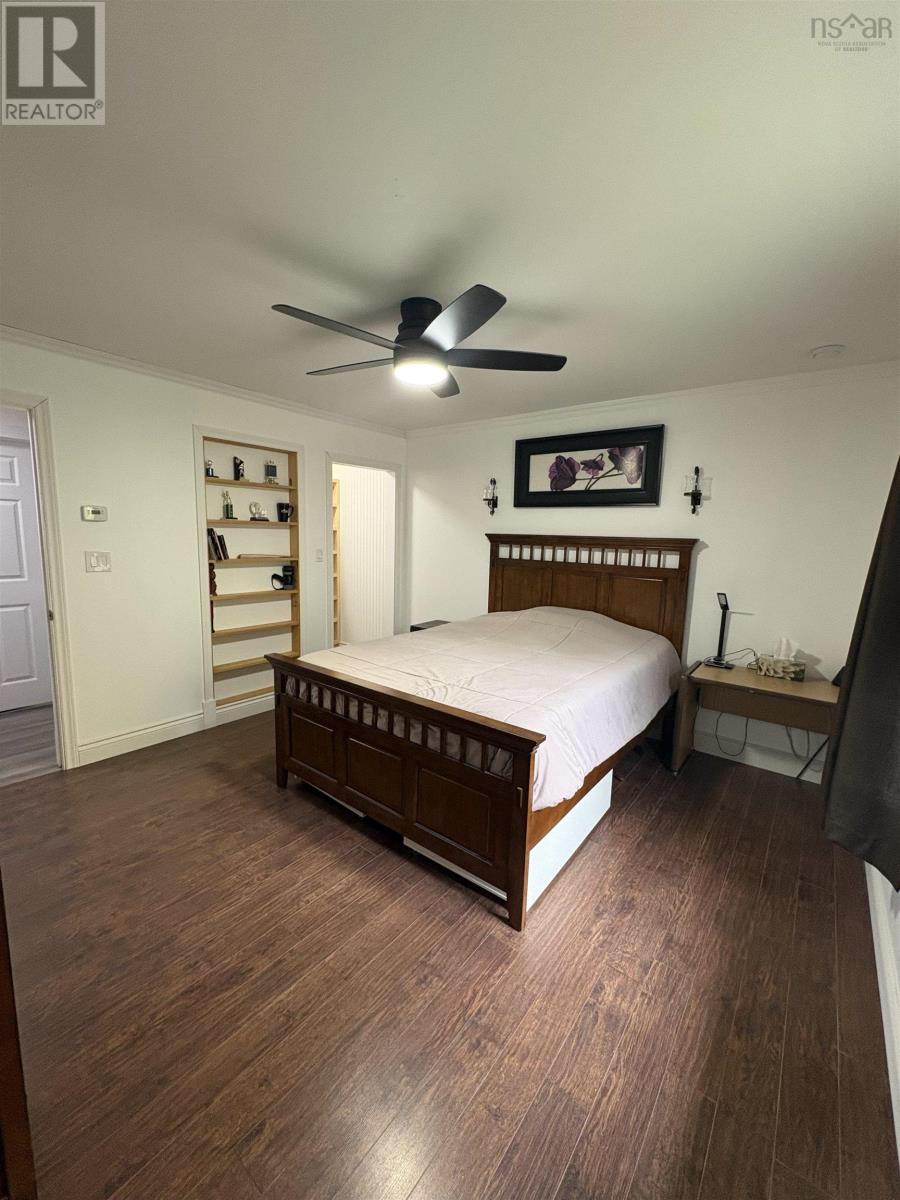 696 Summit Ridge Road - 25