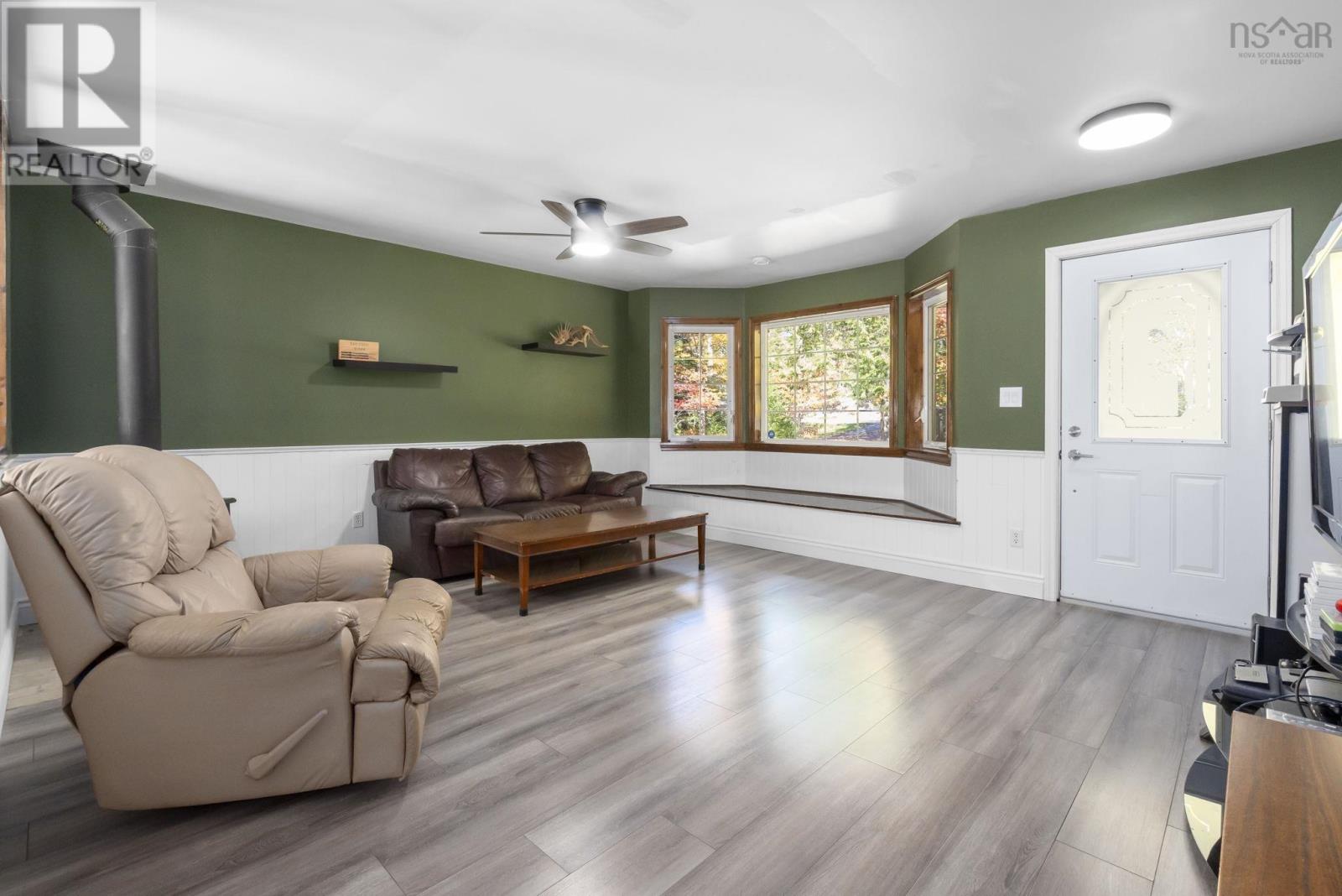 696 Summit Ridge Road - 4