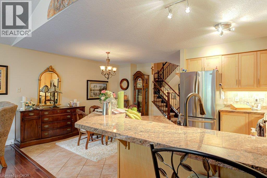 460 Lausanne Crescent — photo 12