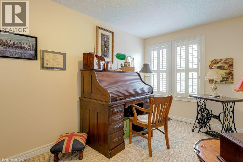 460 Lausanne Crescent — photo 19