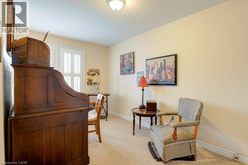 460 Lausanne Crescent — photo 20