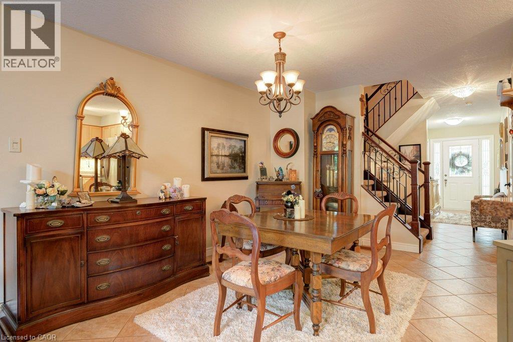 460 Lausanne Crescent — photo 7