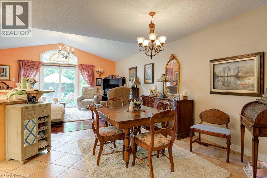 460 Lausanne Crescent — photo 8