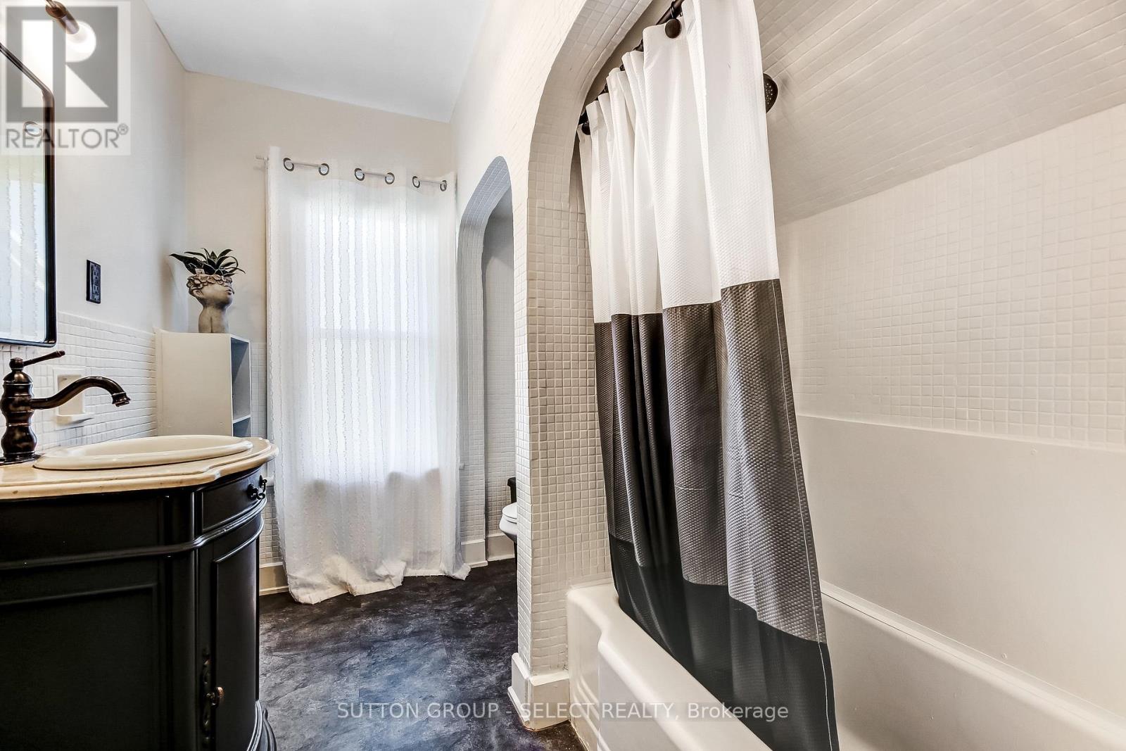 18038 Thorndale Road — photo 27