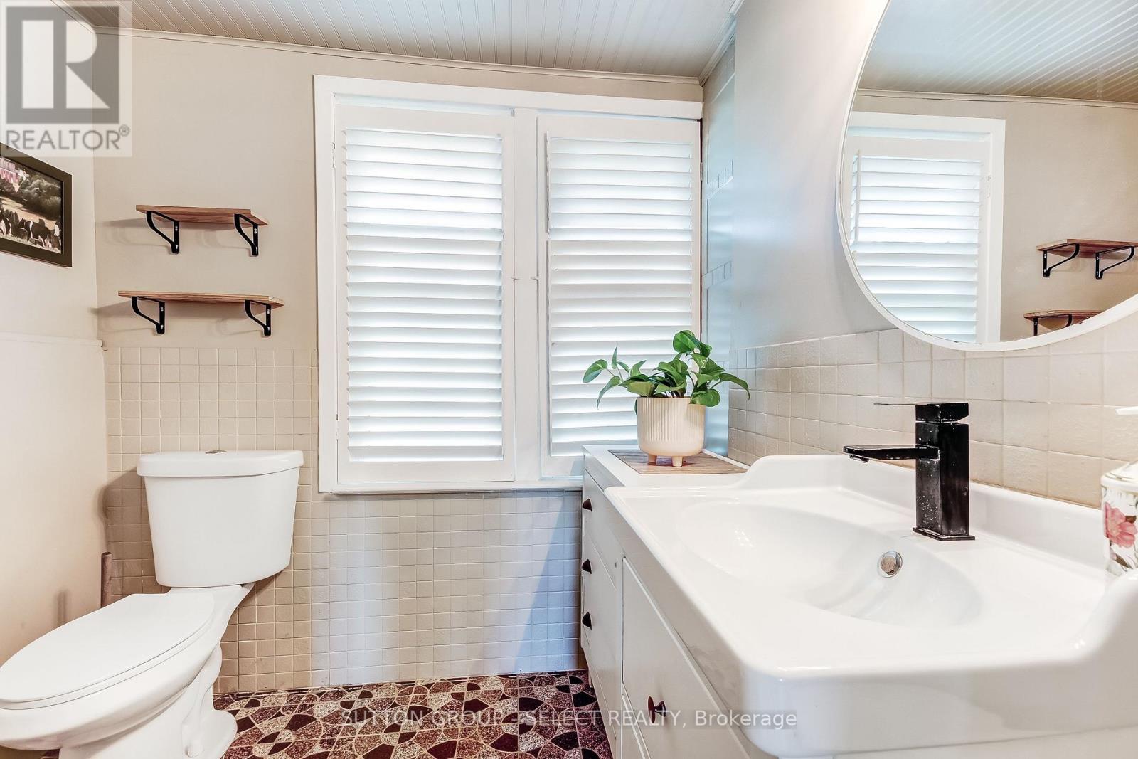 18038 Thorndale Road — photo 8