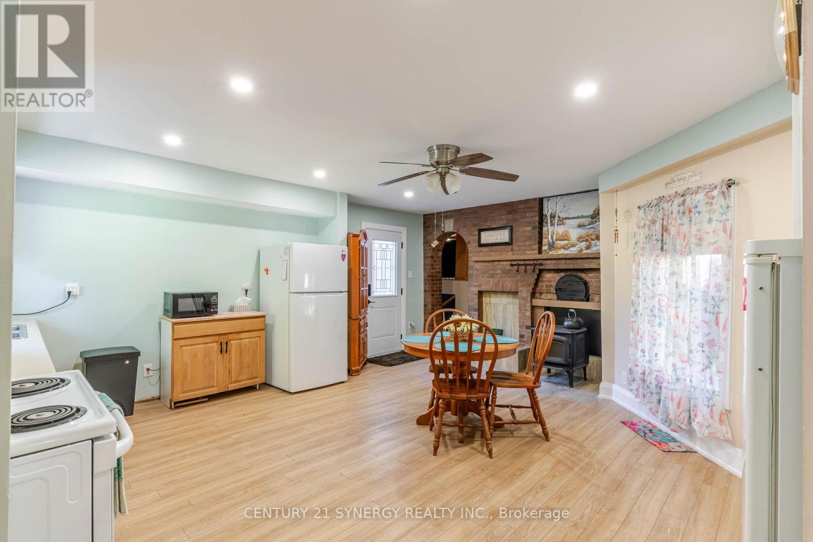 555 Sugarbush Way — photo 12