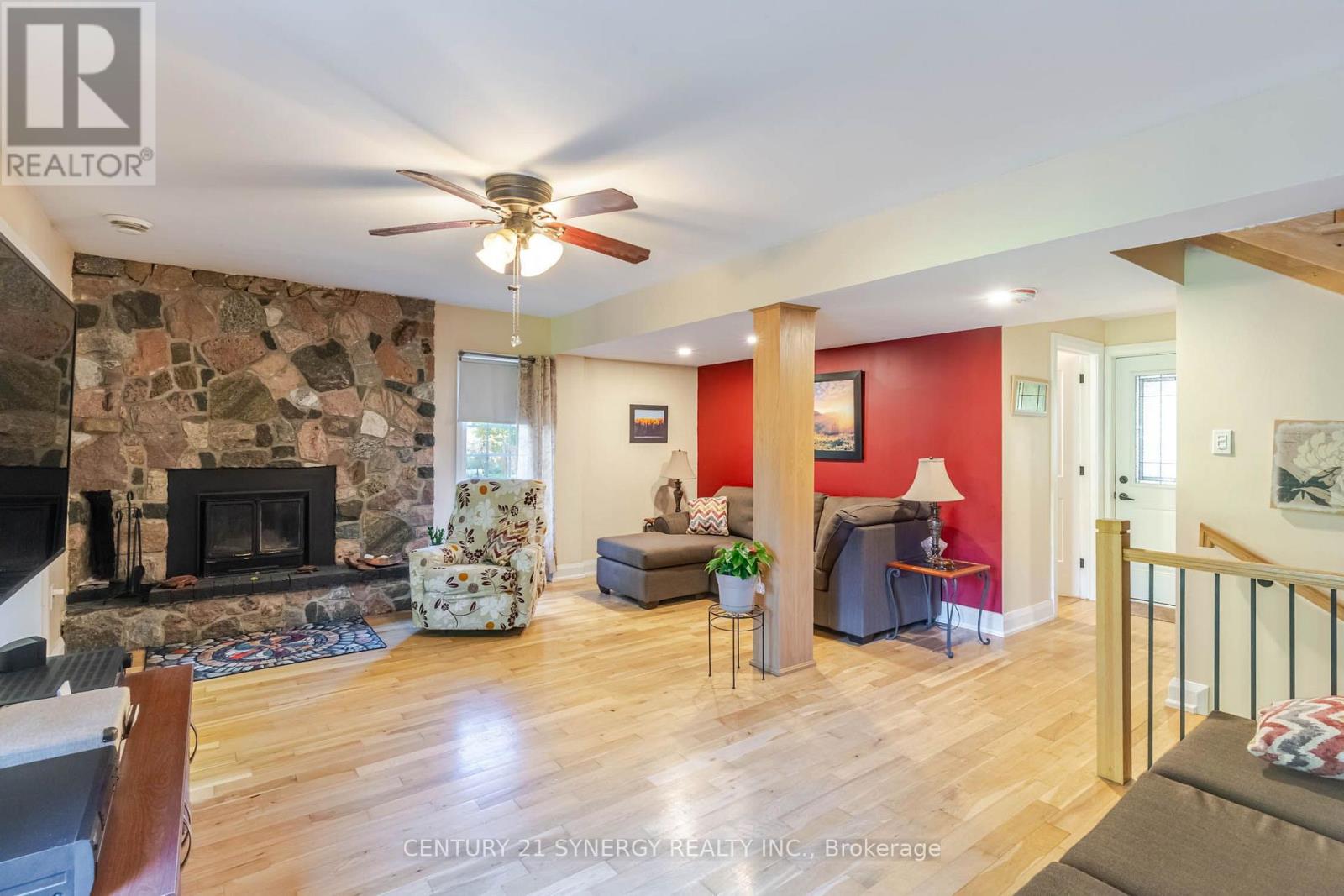 555 Sugarbush Way — photo 17