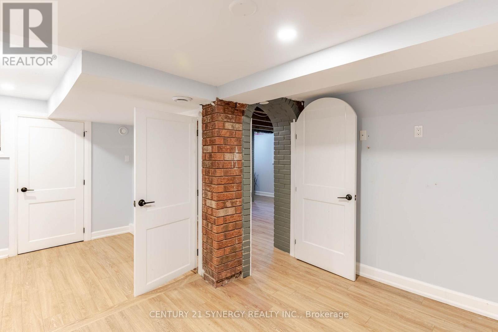 555 Sugarbush Way — photo 32