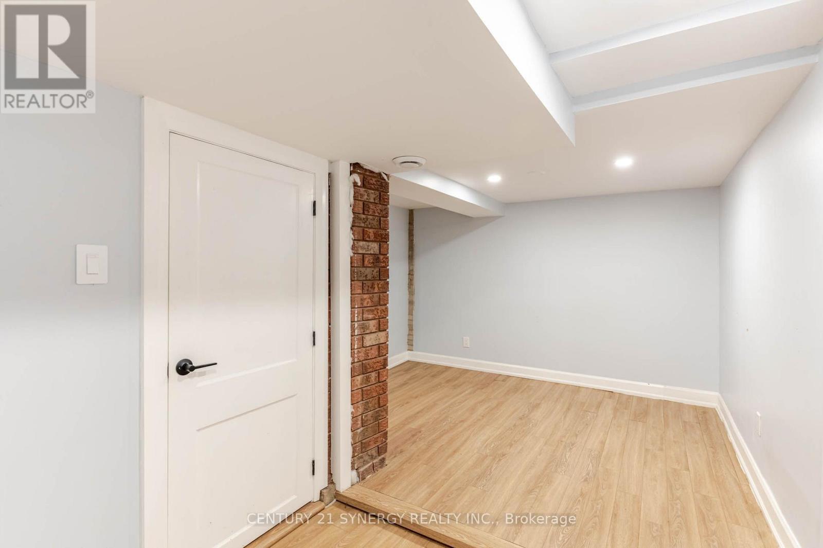 555 Sugarbush Way — photo 33