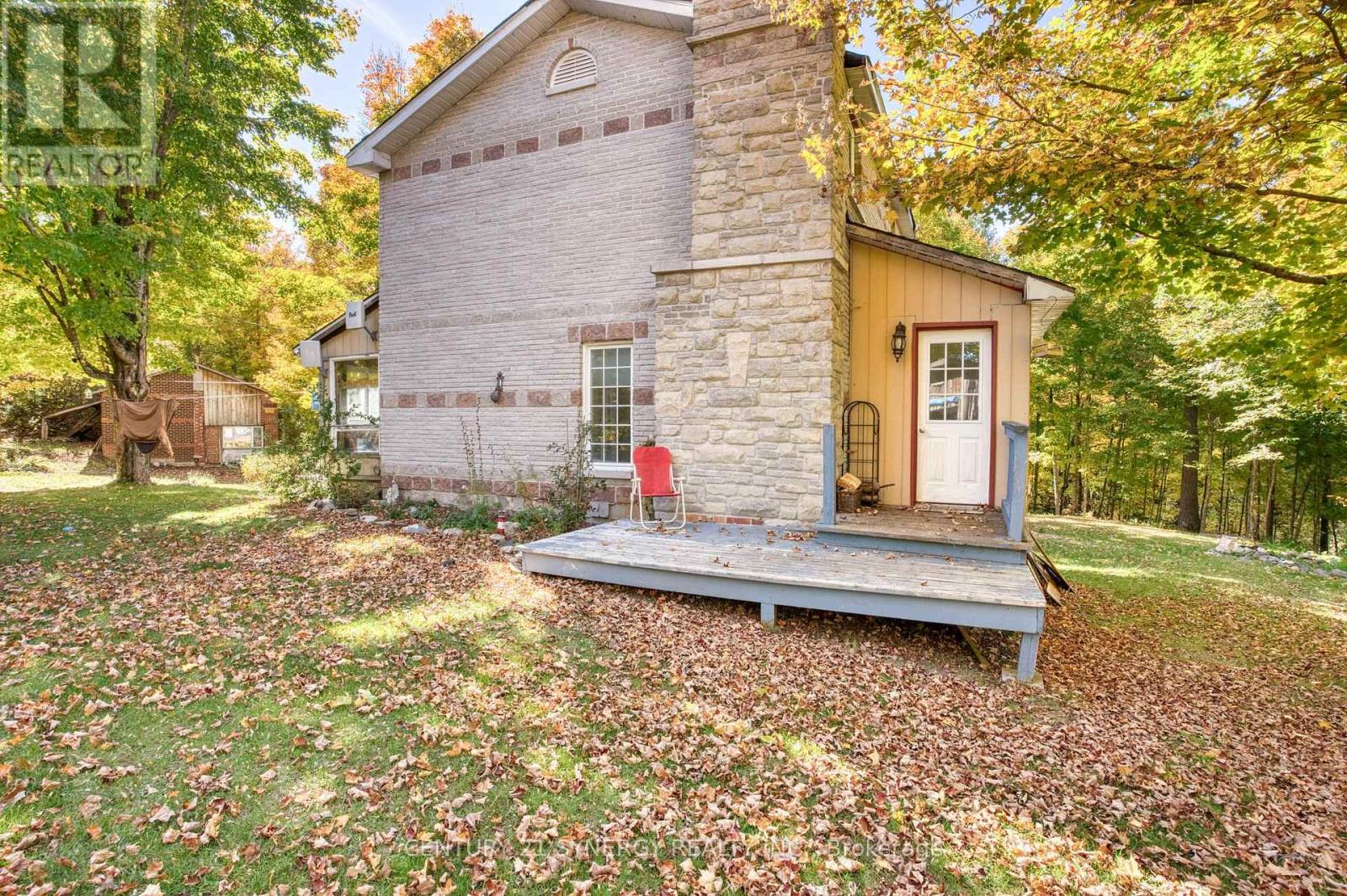 555 Sugarbush Way — photo 38