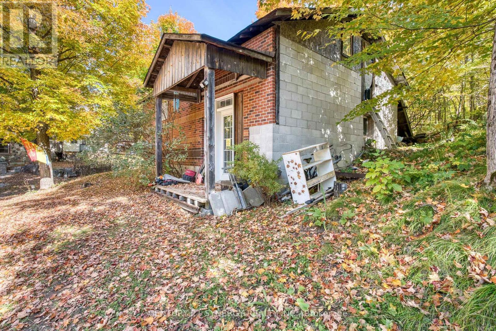 555 Sugarbush Way — photo 40