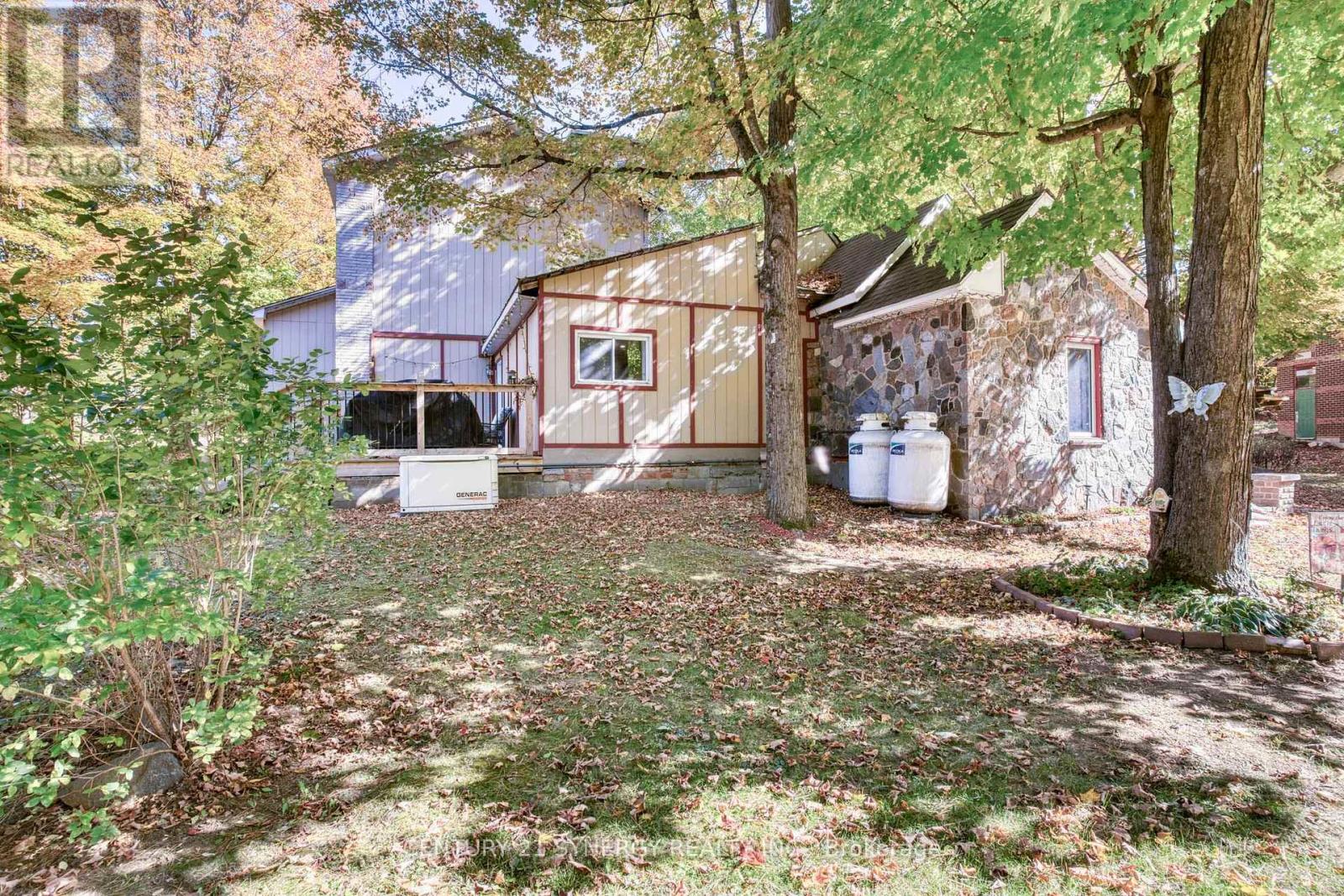 555 Sugarbush Way — photo 43