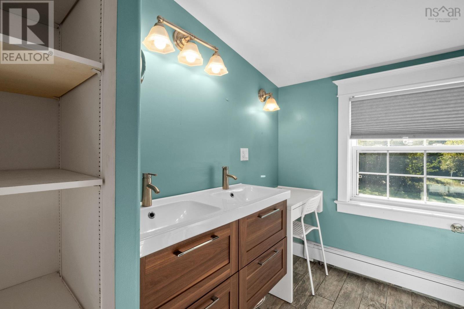 73 Holland Road - 35