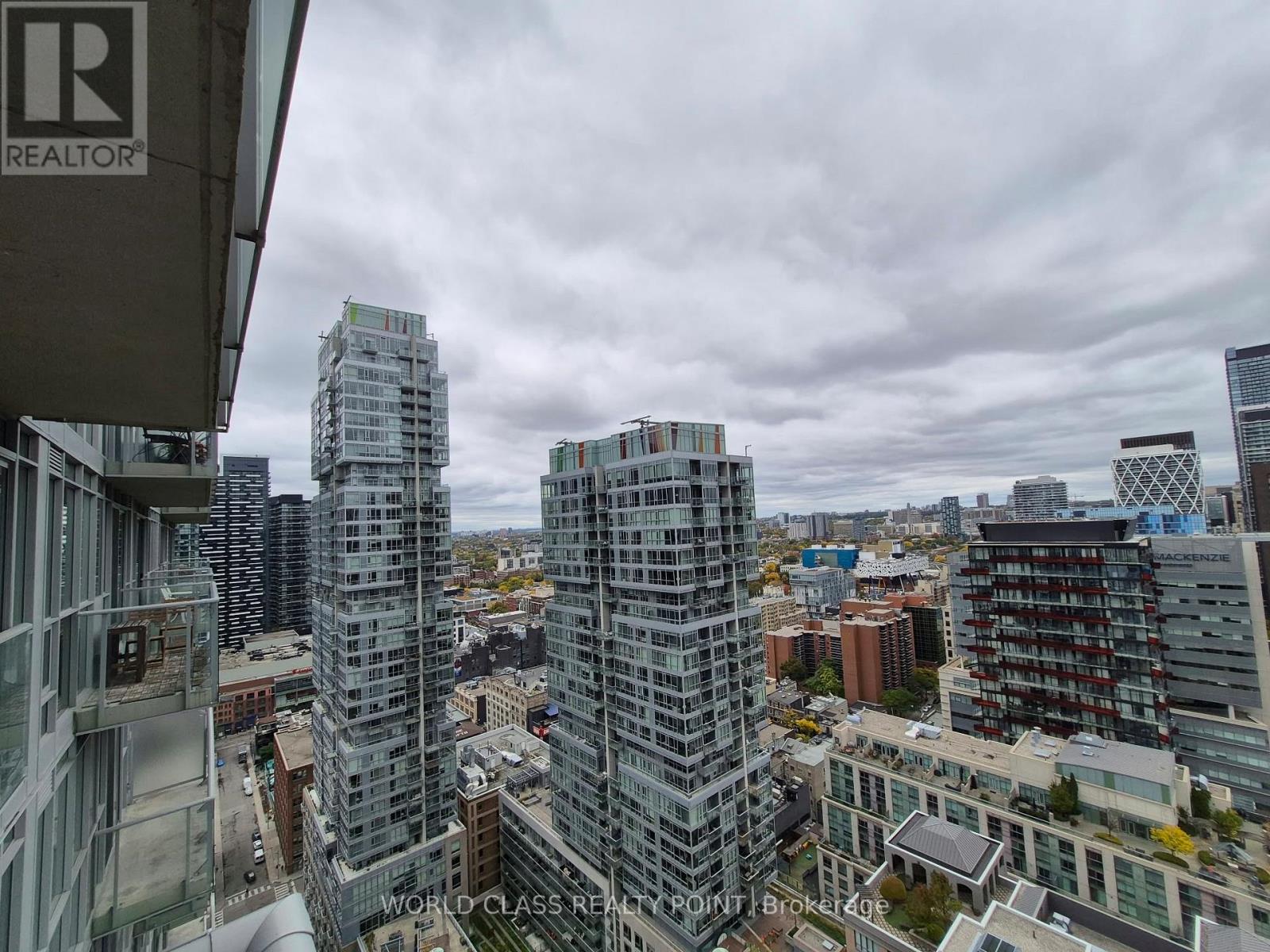 126 Simcoe Street — photo 10