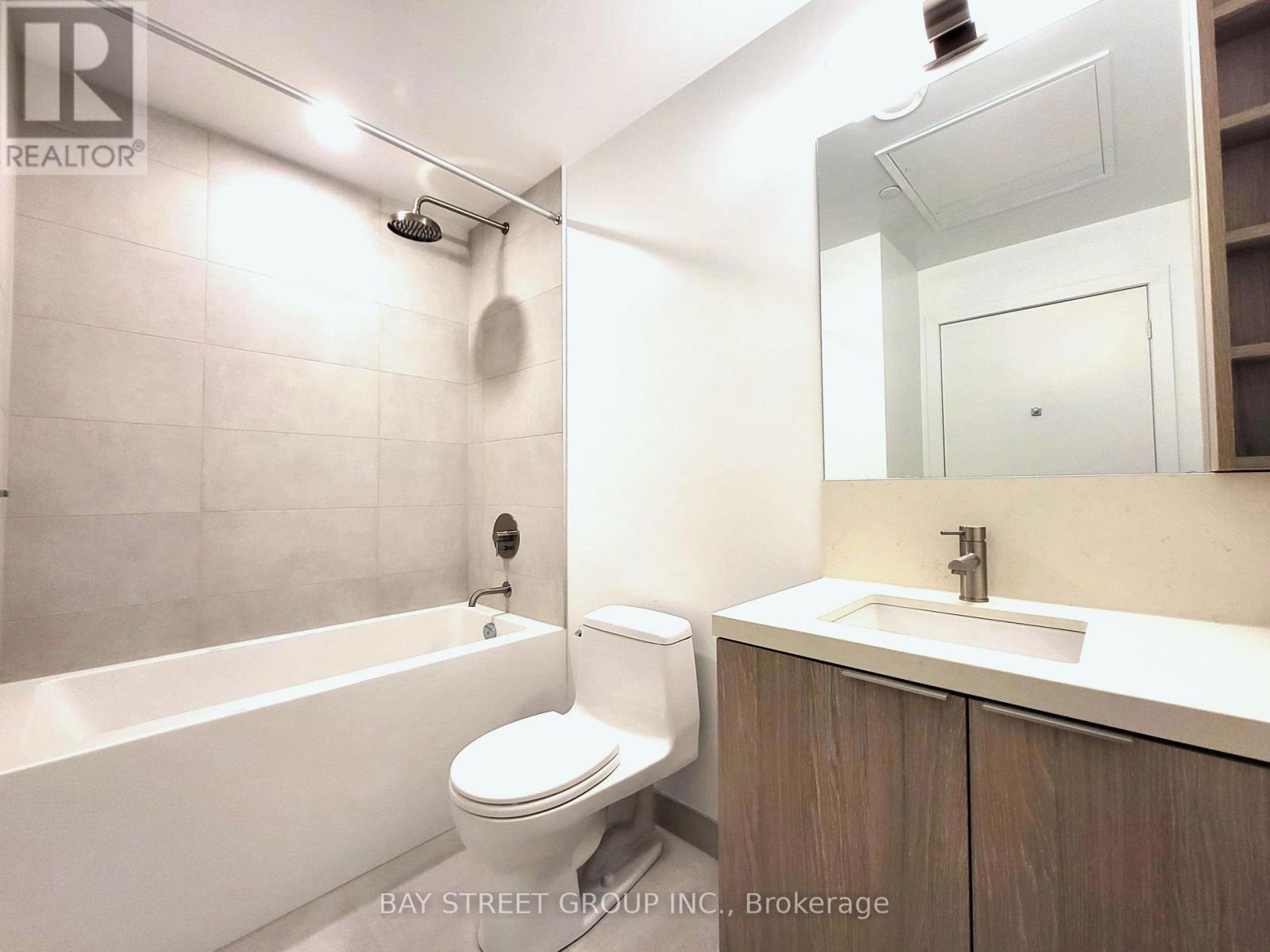 2020 Bathurst Street — photo 18