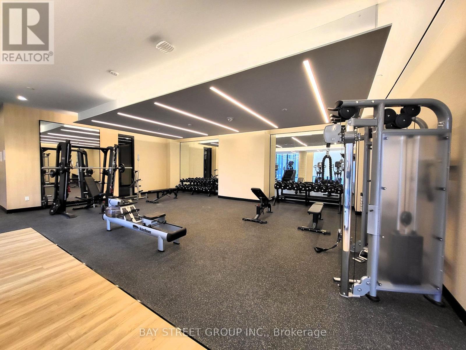 2020 Bathurst Street — photo 22