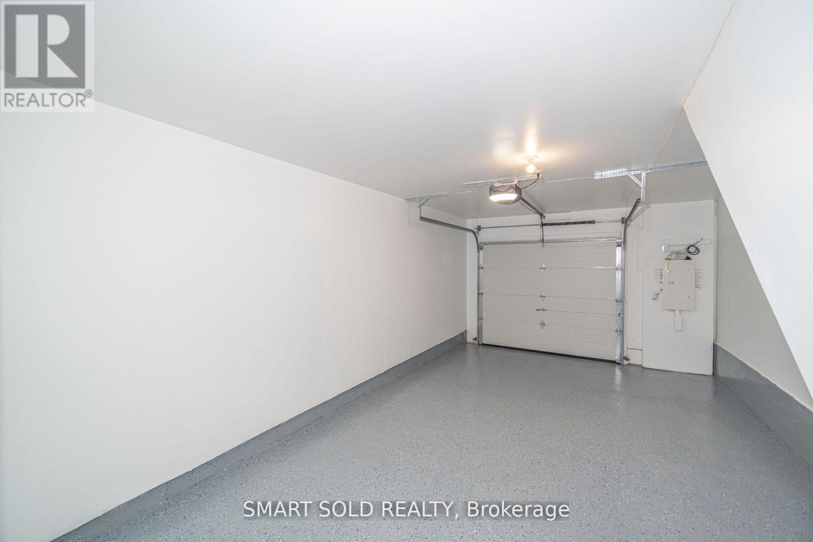 29 Spruce Pines Crescent — photo 10
