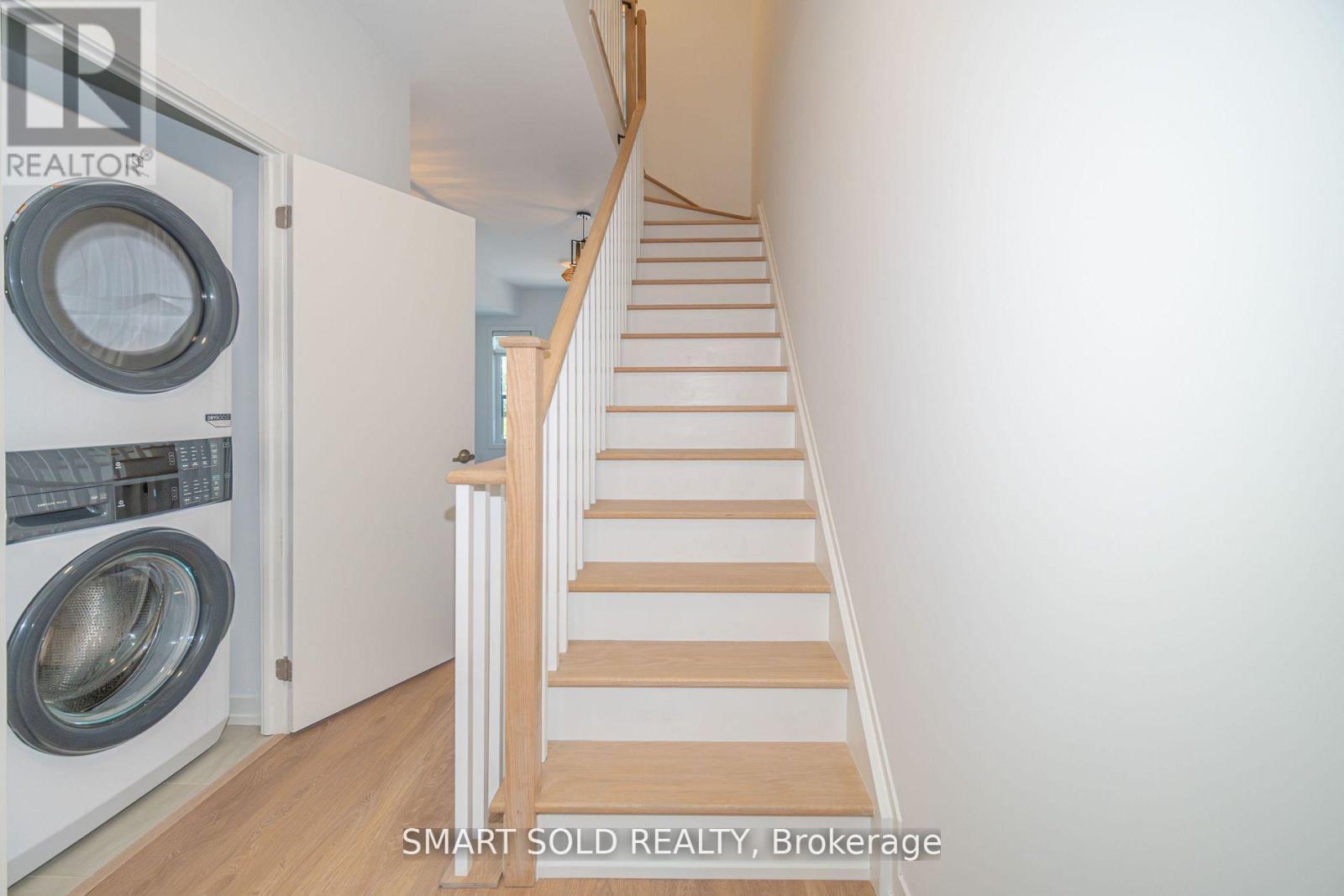 29 Spruce Pines Crescent — photo 21