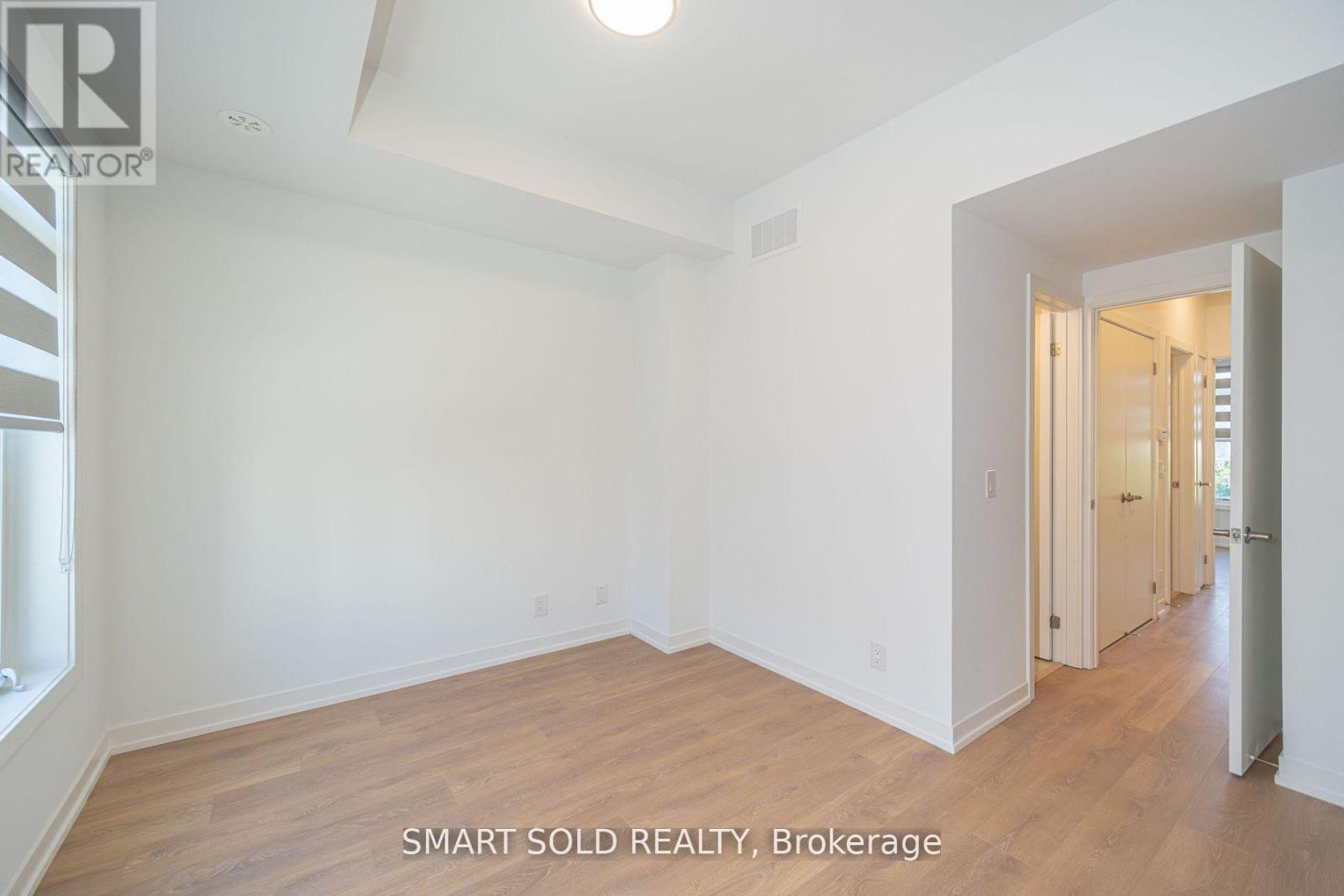 29 Spruce Pines Crescent — photo 32