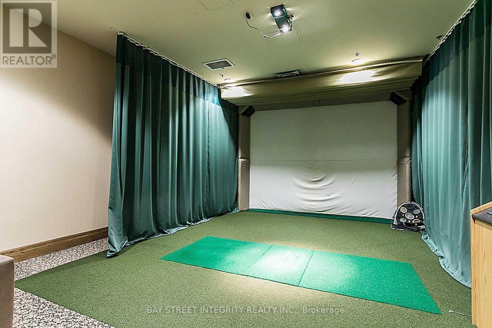 5508 Yonge Street — photo 14