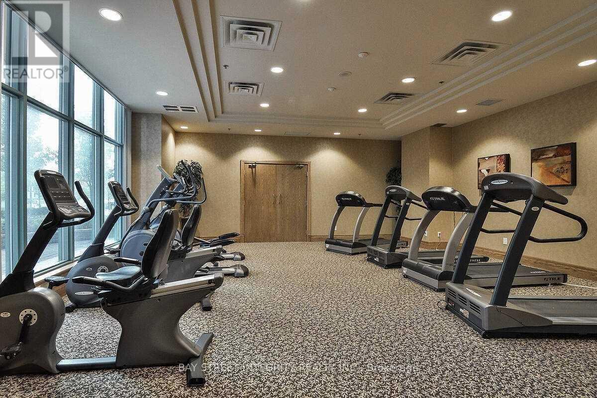 5508 Yonge Street — photo 16