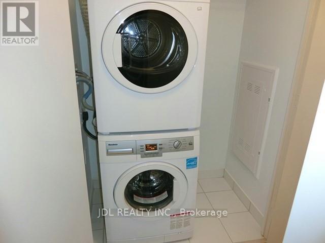 181 Dundas Street East — photo 7